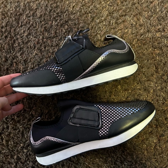 New Day Shoes Size 9 And Half - Picture 3 of 5